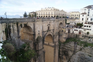 Fra Sevilla: Tur til de hvide landsbyer og Ronda