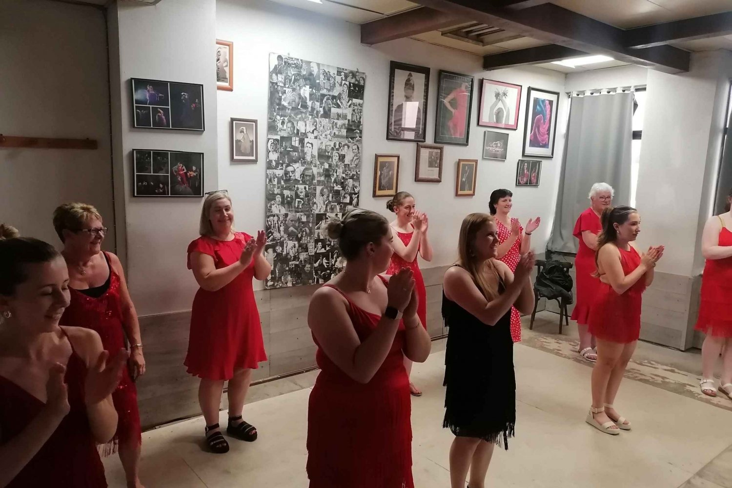 Latinalaisen tanssin ja salsan luokka Málagassa Kokemusmaailma
