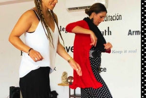 Málaga: 1-Hour Flamenco Dance Class with a Spanish Teacher