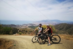 Málaga: passeio de bicicleta elétrica de 3 horas pelo Parque Natural Montes de Málaga