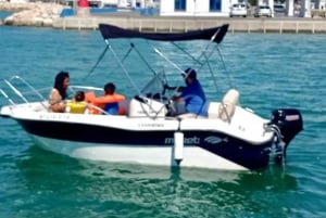 Malaga: noleggio barca a motore 6 posti senza patente nautica