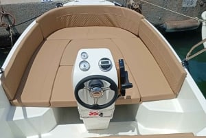Malaga: noleggio barca a motore 6 posti senza patente nautica