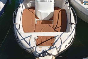 Malaga: 6-Seater Speedboat License-free Boat Rental