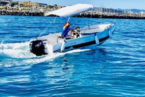 Malaga: 6-Seater Speedboat License-free Boat Rental