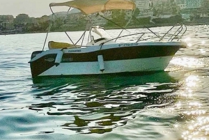 Malaga: 6-Seater Speedboat License-free Boat Rental