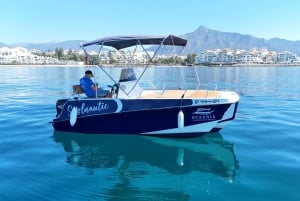 Malaga: 6-Seater Speedboat License-free Boat Rental