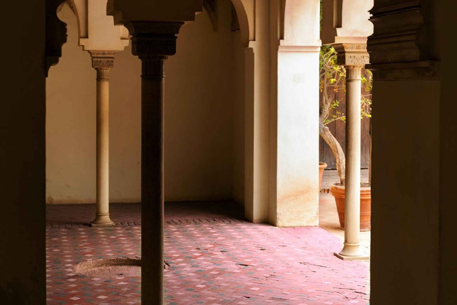 Malaga: Alcazaba and Roman Theatre Private Tour With Tickets