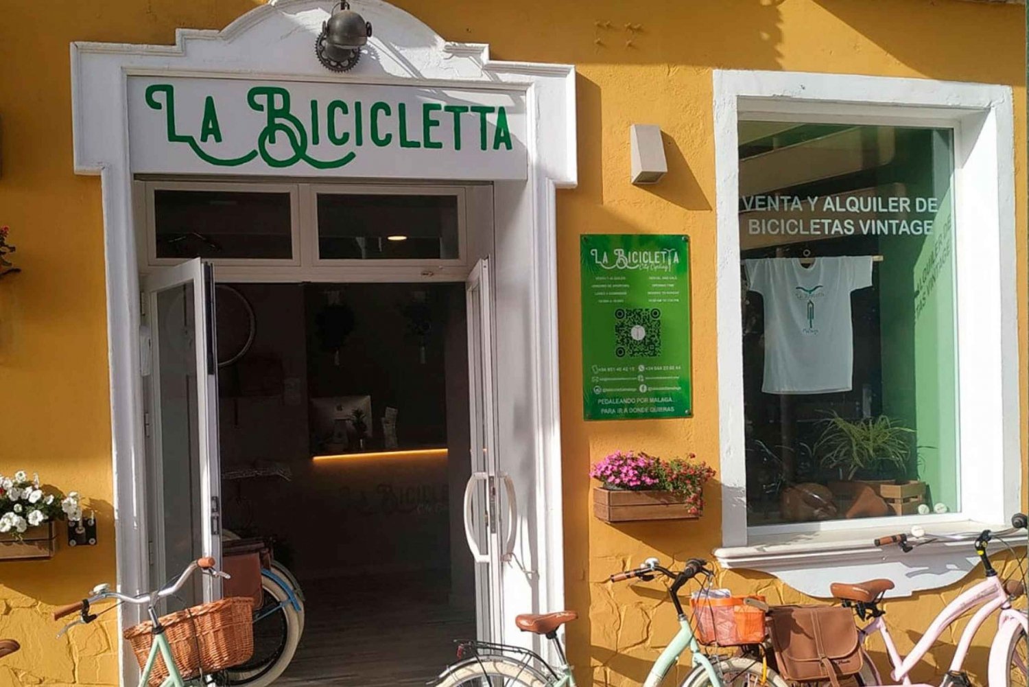 Málaga: Aluguel de bicicletas para a rota de descoberta da cidade e praias
