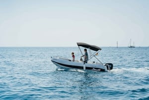 Malaga: Capitano della tua barca senza licenza