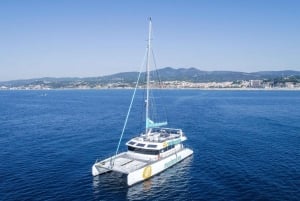 Malaga: Katamaran seglingskryssning med simning och valfri DJ