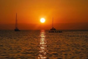 Málaga: Passeio de catamarã com opção de pôr do sol