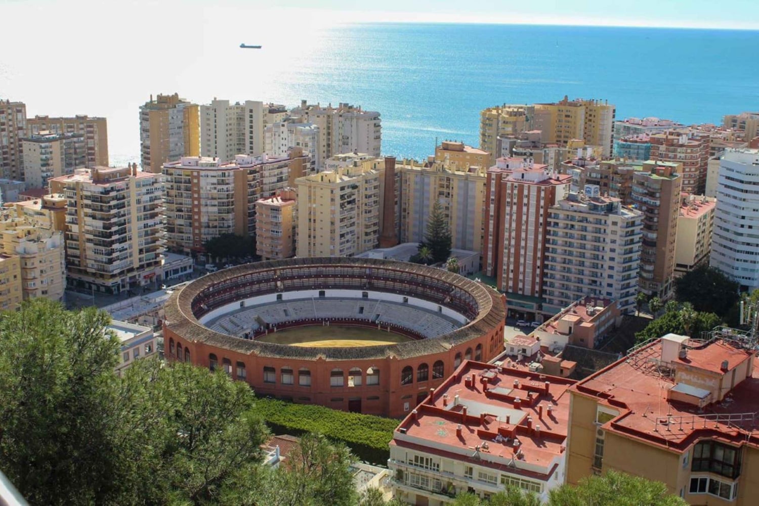 Malaga: City Bike Rental with Self-Guided Cycling Route