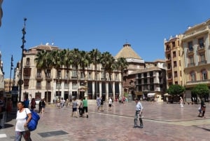 Malaga: City Center Guided Walking Tour with Cathedral
