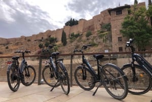 Verhuur van elektrische fietsen in de stad Malaga