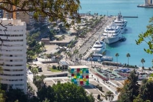 Málaga: City Hike in Málaga with Gibralfaro Mountain