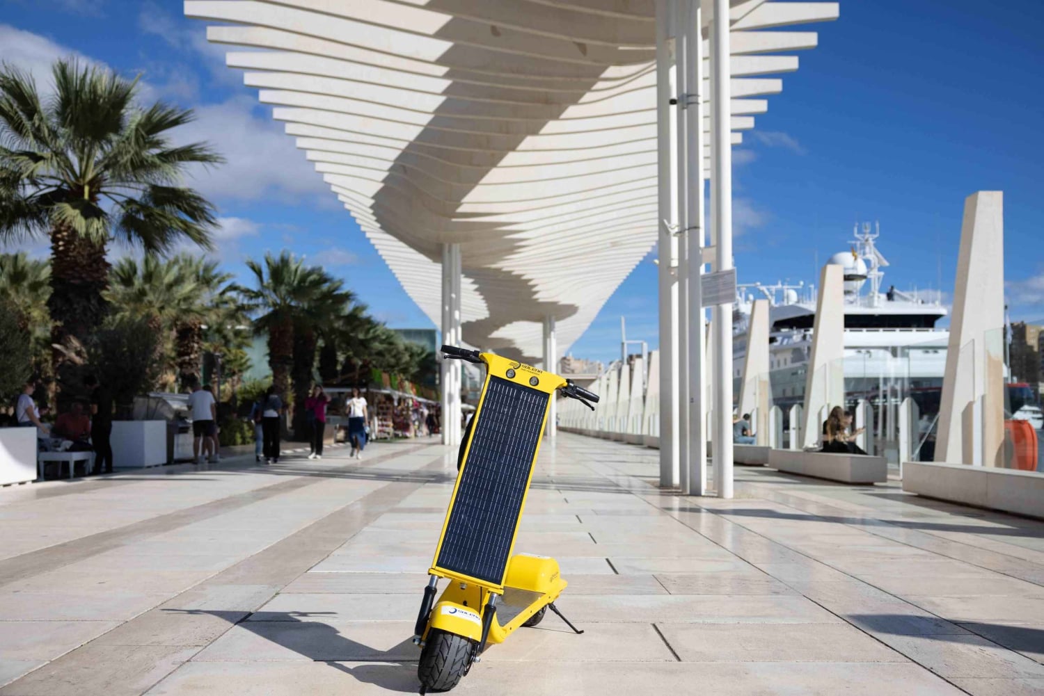 Málaga: Explore Málaga numa scooter elétrica