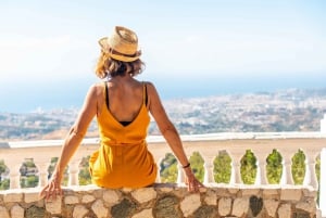 Malaga: Express Walk with a Local in 60 minutes