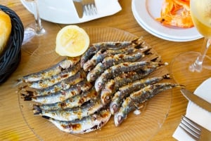 Malaga Food Tour with Tapas & Drinks with a Local