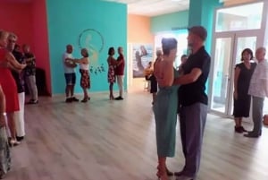 Málaga: GRUPPENERLEBNIS ARGENTINISCHER TANGO + WEIN + MINI-SHOW