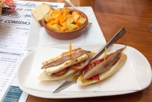 Málaga: Recorrido gastronómico guiado