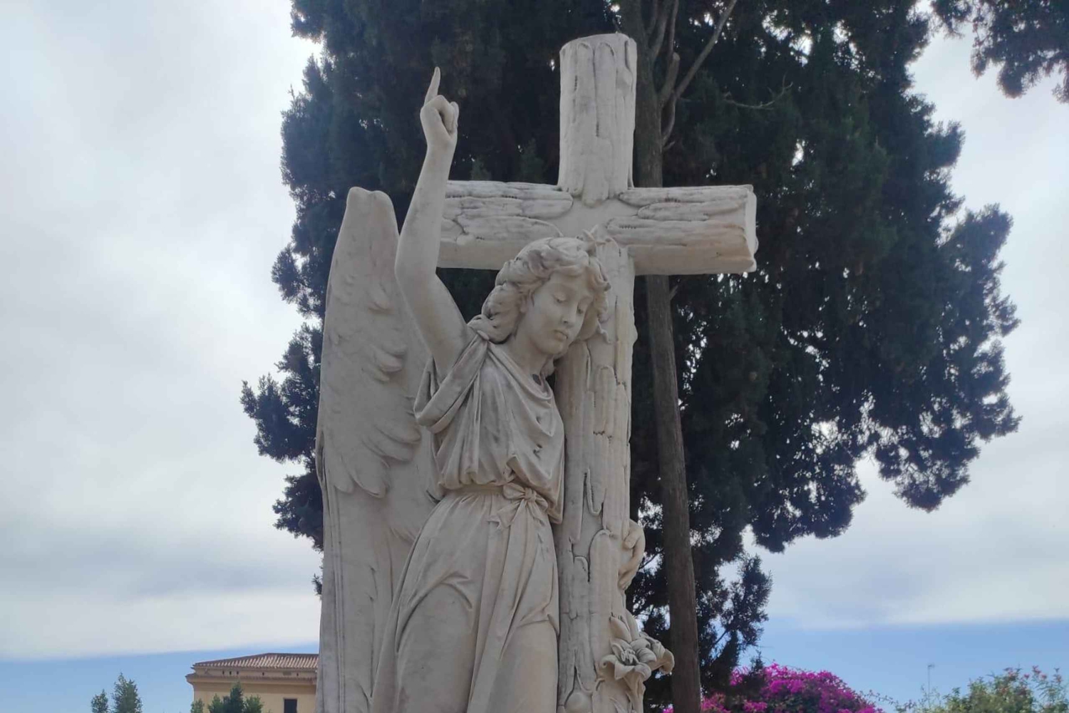 Malaga: historical tour of the English Cemetery