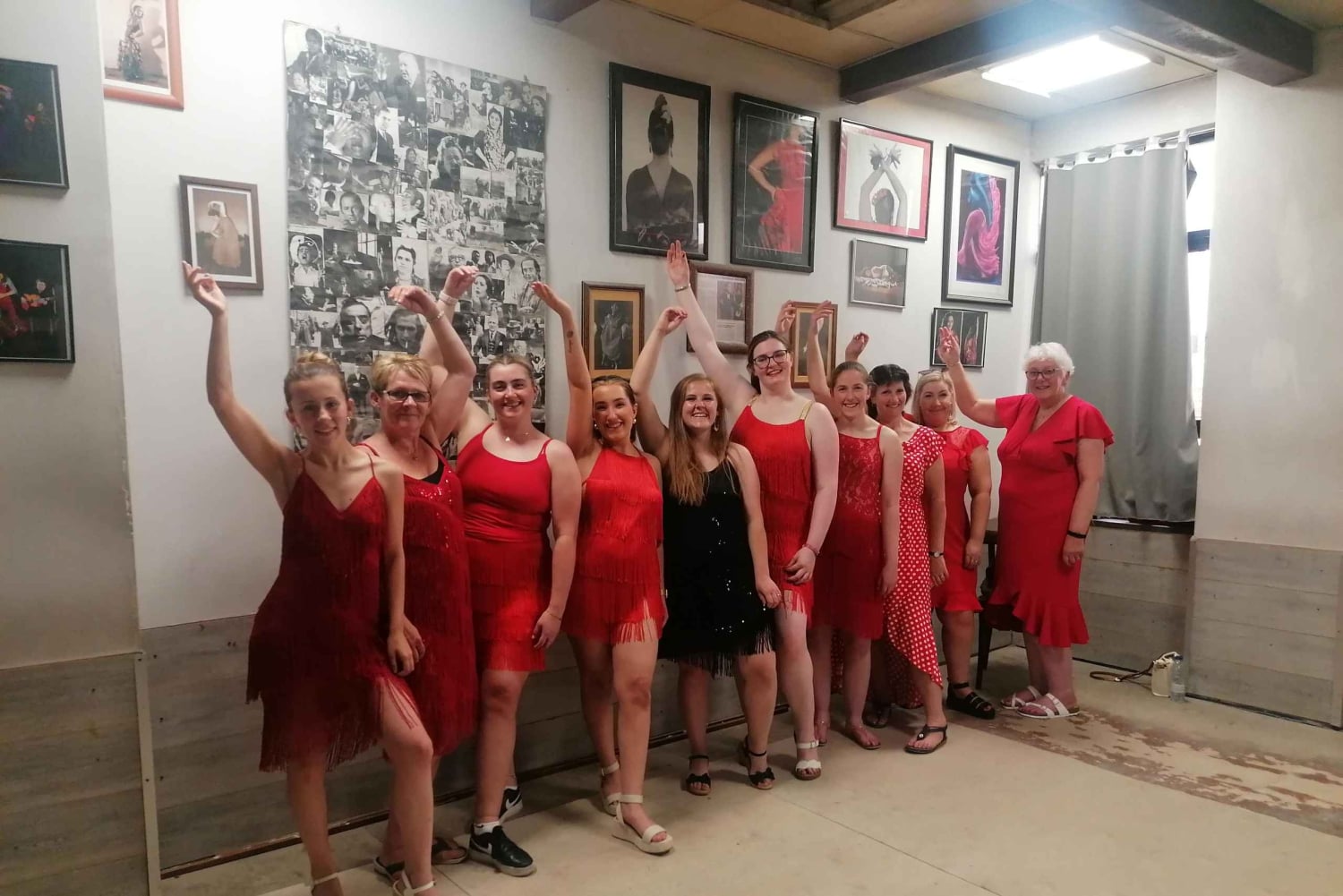 Málaga: Latin Dance and Salsa Class Experience