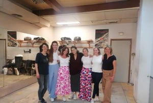 Málaga: Latin Dance and Salsa Class Experience