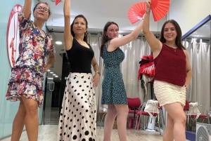 Málaga: Learn to dance flamenco rumba in 45 minutes