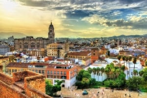 Malaga: Walking Tour of Must-See Attractions