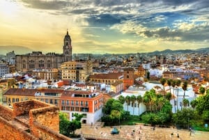 Malaga: City Exploration Game and Tour