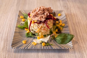 Málaga: PREMIUM-TAPAS-TOUR mit Paella, Tapas, Weingut & Flamenco