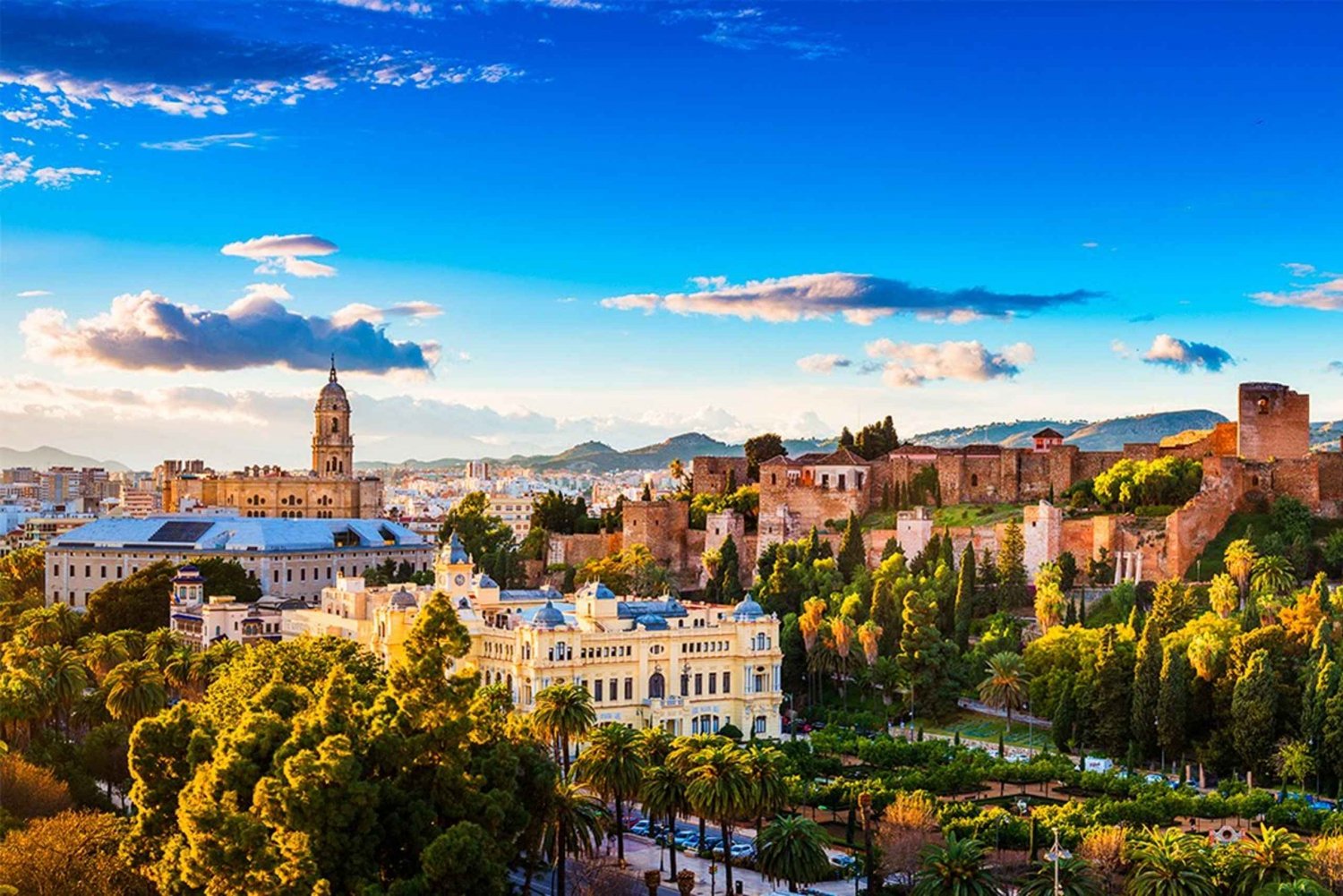 Málaga: Private Gibralfaro Lookout and Alcazaba Guided Tour