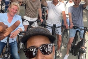 Málaga: Stadtführung auf Rollschuhen, Rollschuhkurse