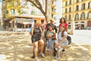 Málaga: Private Sightseeing Treasure Hunt