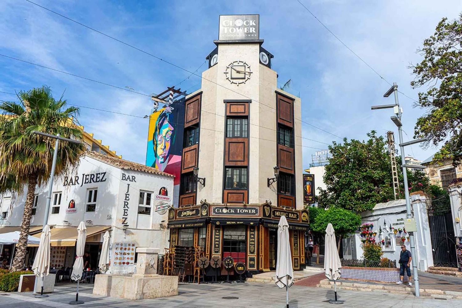 Málaga: Pub Crawl and Nightclubs in Torremolinos