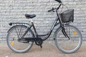 Málaga: Rent a Bike & Ride All Around