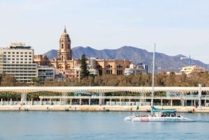 Malaga: Żeglowanie katamaranem z pływaniem i lunchem Paella