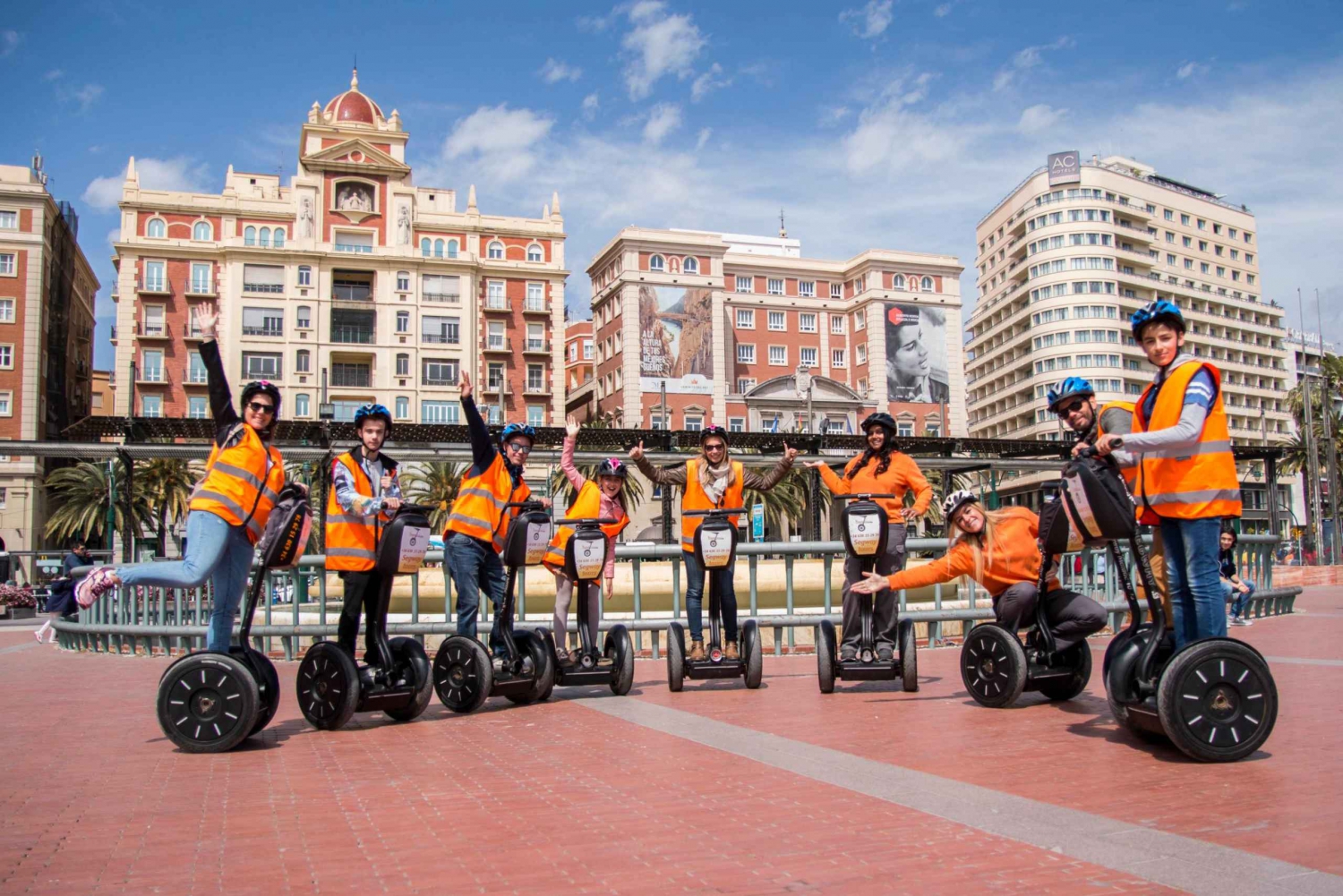 Malaga: Segway City Highlights Tour
