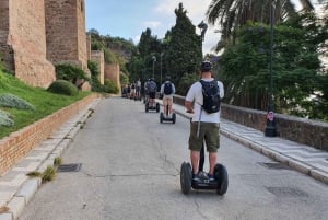 Malaga: tour in Segway al Castello di Gibralfaro, all'arena e al porto