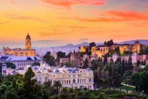 Malaga: Självguidad höjdpunkter skattjakt & vandringstur