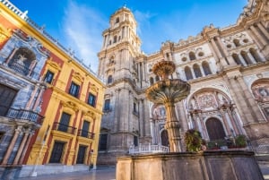 Malaga: Selv-Guided Scavenger Hunt og sightseeing-tur