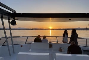 Málaga: Passeio de catamarã ao pôr do sol
