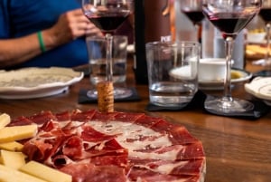 Malaga: Taste-of-Spain Walking Food Tour