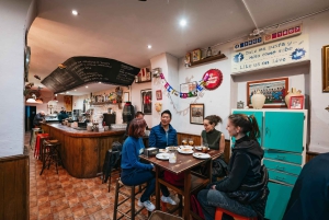 Málaga: Traditional Andalusian Tapas and Wine Tour