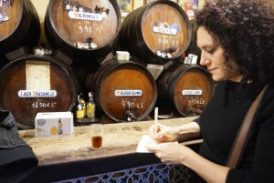 Málaga: Traditional Tapas and Wine Tour