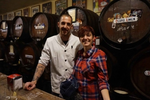Málaga: Traditional Tapas and Wine Tour