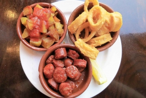 Málaga: Traditional Tapas and Wine Tour