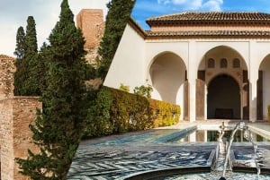 Malaga Walking Tour: Alcazaba, Roman Theatre& Homemade Tapas