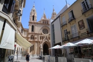 Malaga Walking Tour: Alcazaba, Roman Theatre& Homemade Tapas