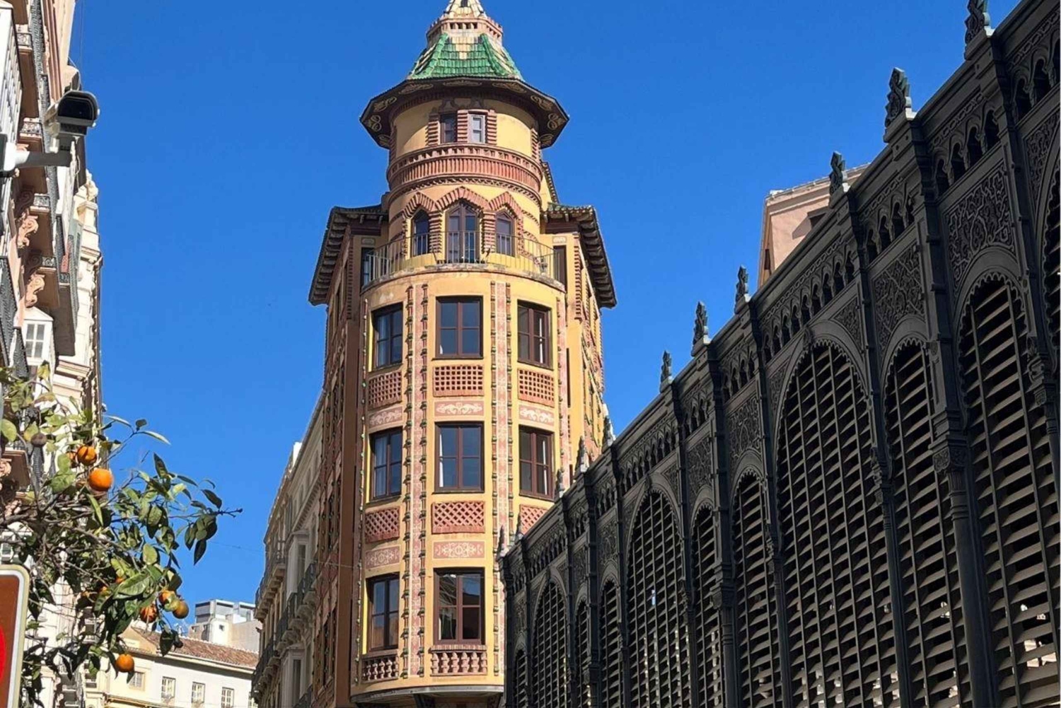 Málaga: Walking Tour of Secret Corners & Local Life